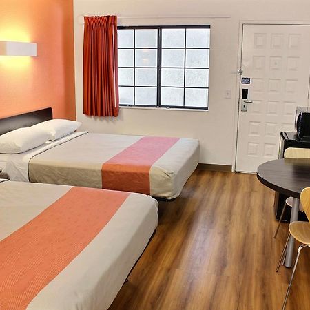 Motel 6-Paso Robles, Ca Екстер'єр фото