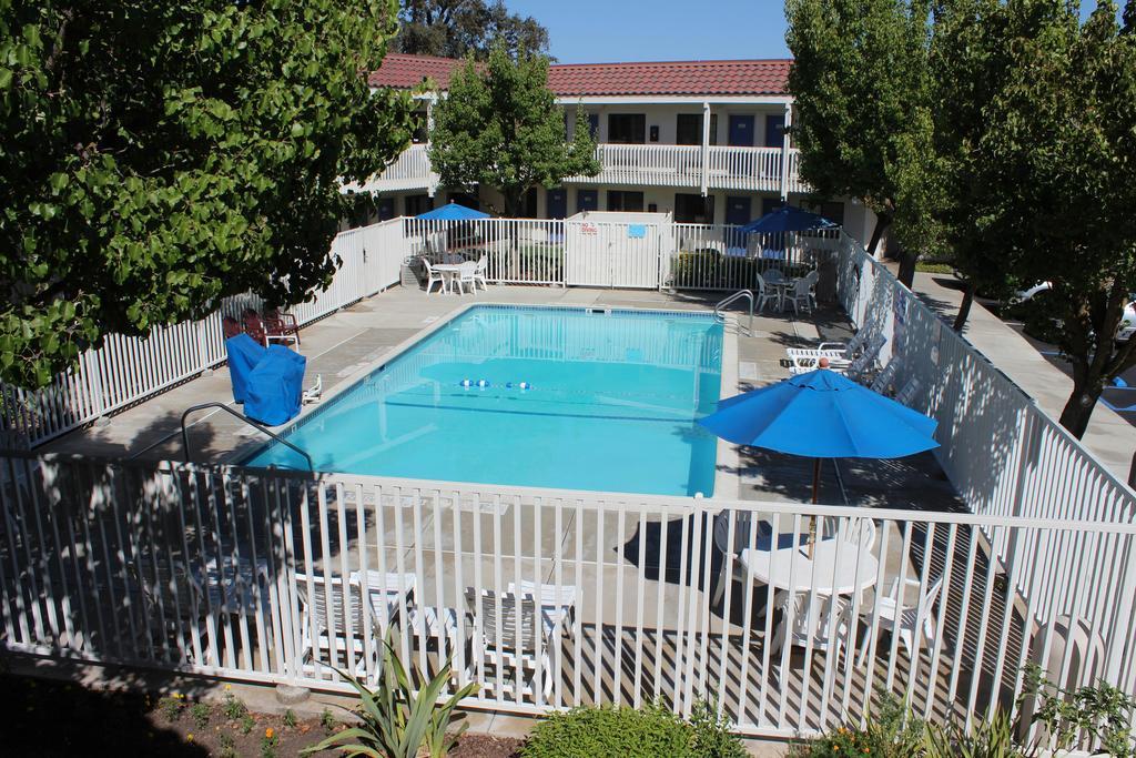 Motel 6-Paso Robles, Ca Екстер'єр фото