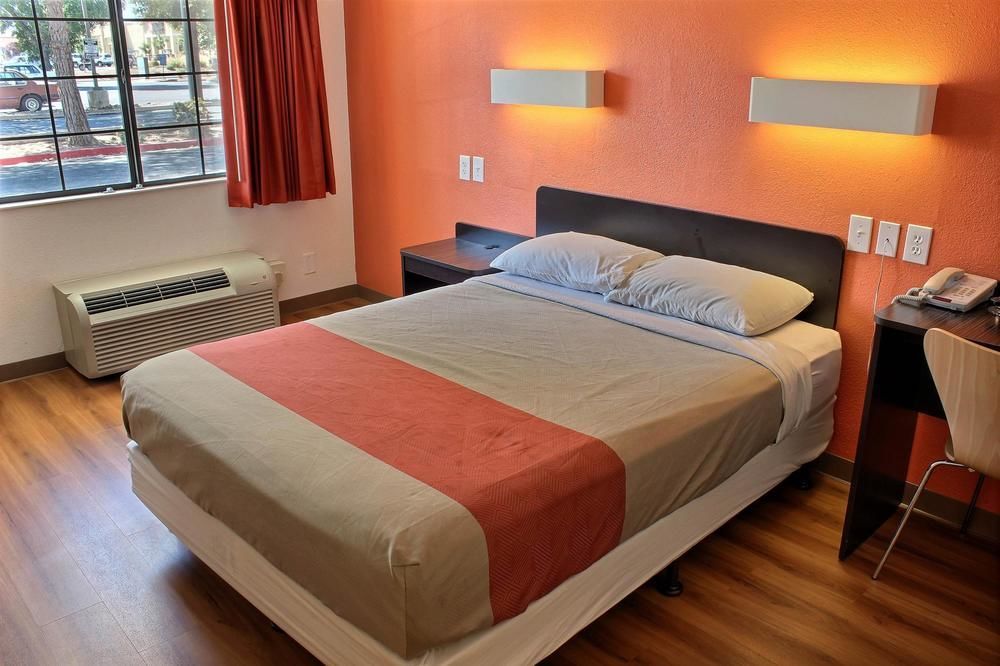 Motel 6-Paso Robles, Ca Екстер'єр фото