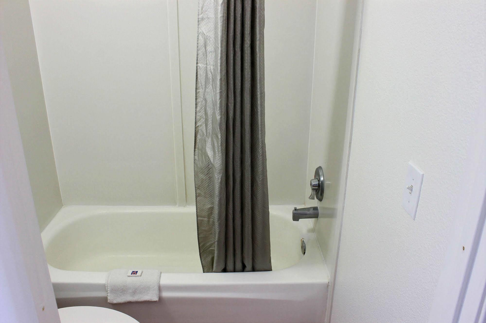 Motel 6-Paso Robles, Ca Екстер'єр фото