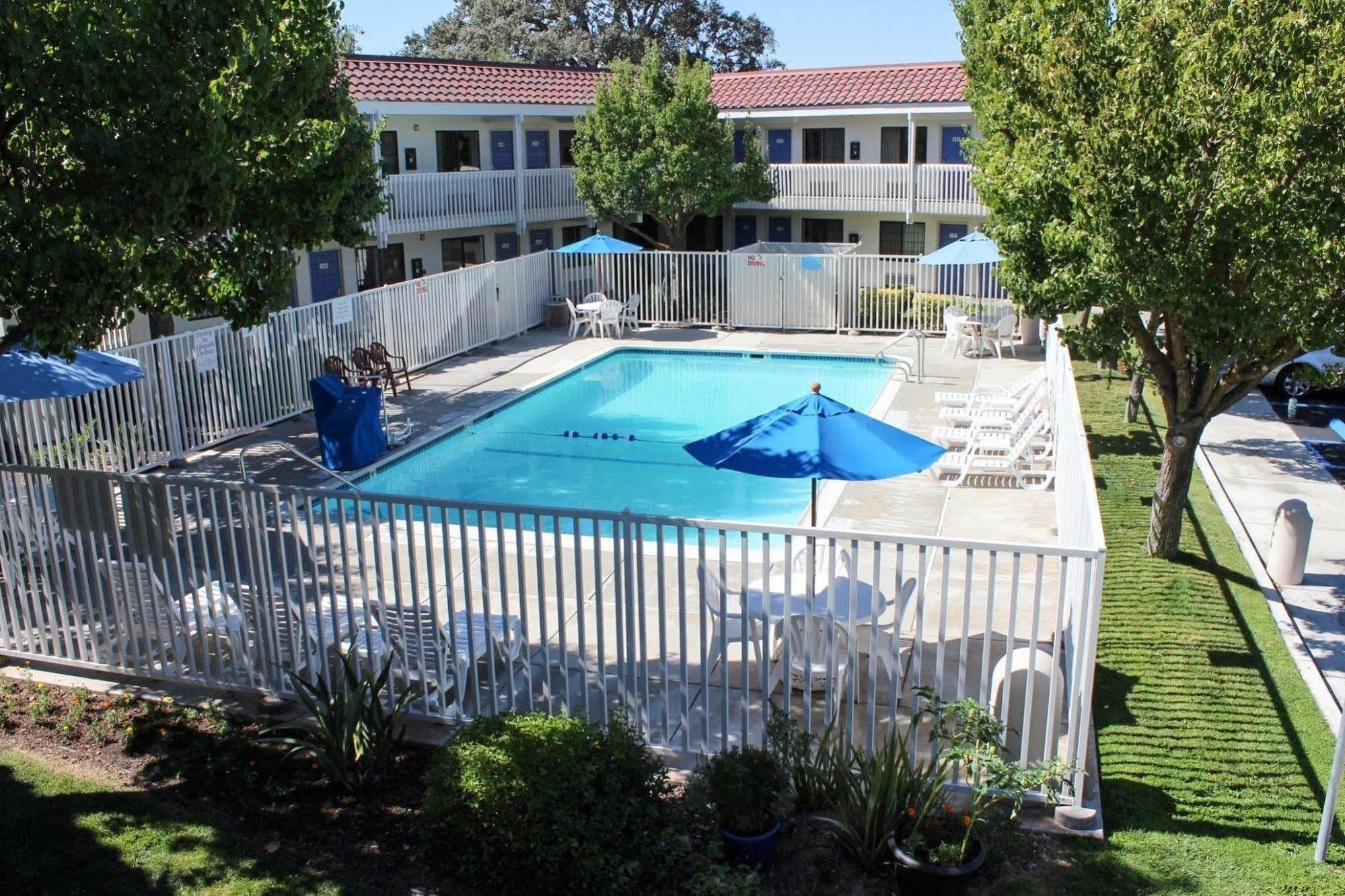 Motel 6-Paso Robles, Ca Екстер'єр фото