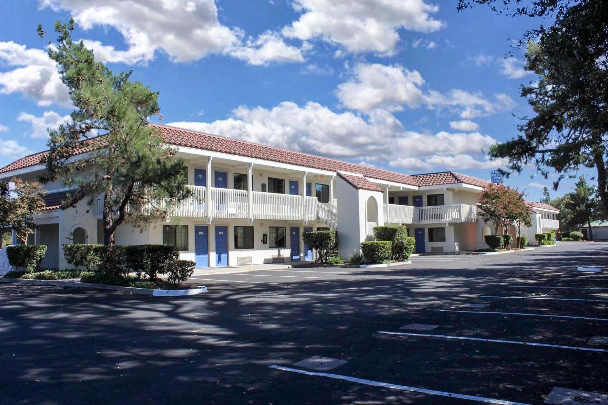 Motel 6-Paso Robles, Ca Екстер'єр фото
