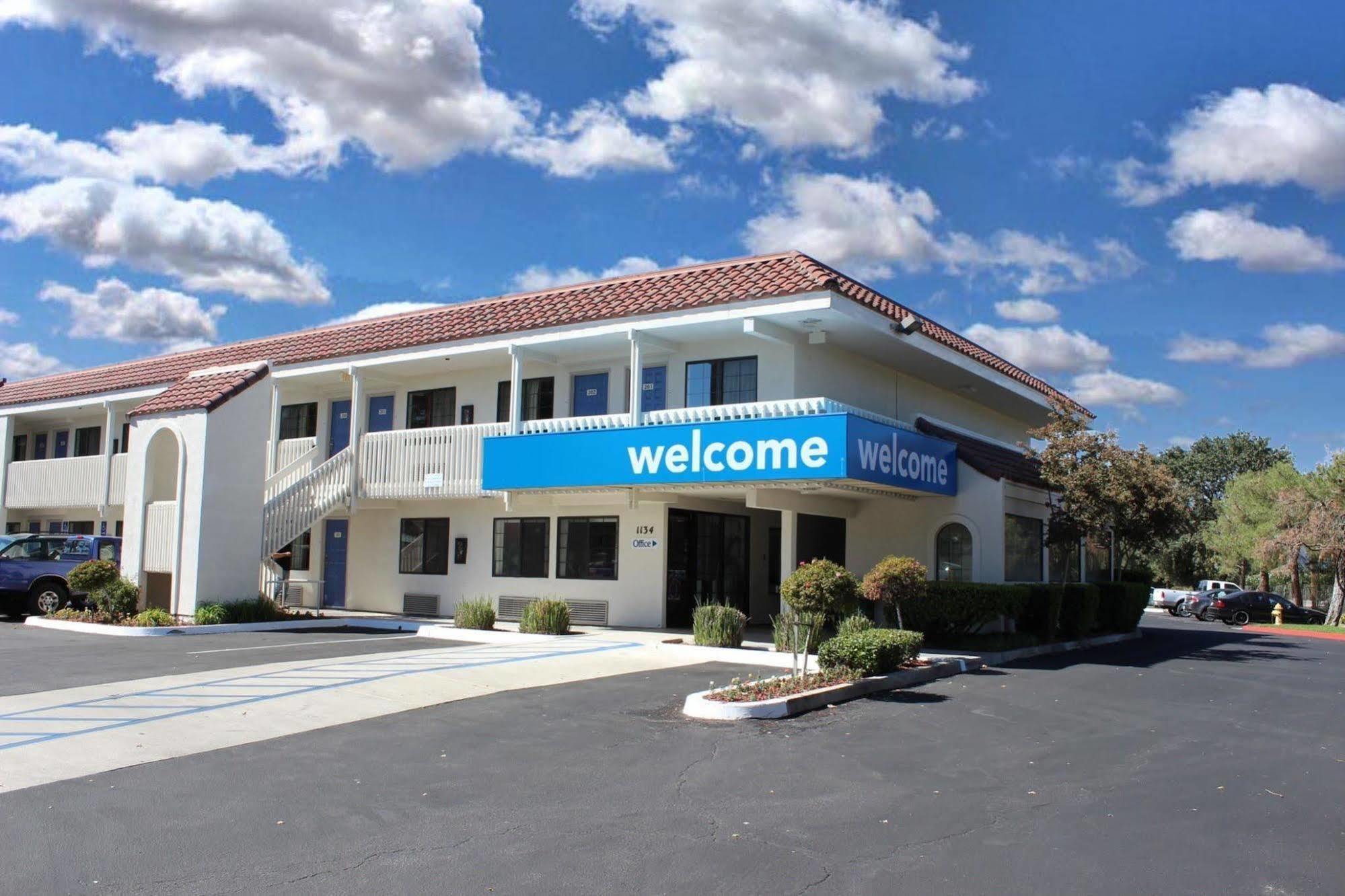 Motel 6-Paso Robles, Ca Екстер'єр фото